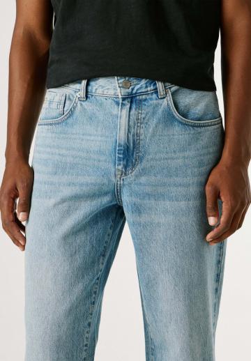 Прямые джинсы