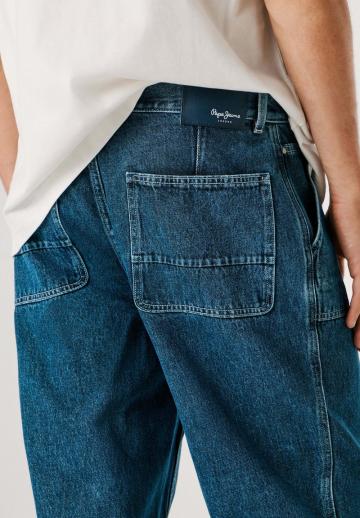 Прямые джинсы