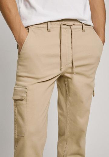Брюки с накладными карманами