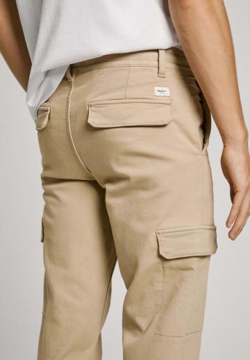 Брюки с накладными карманами