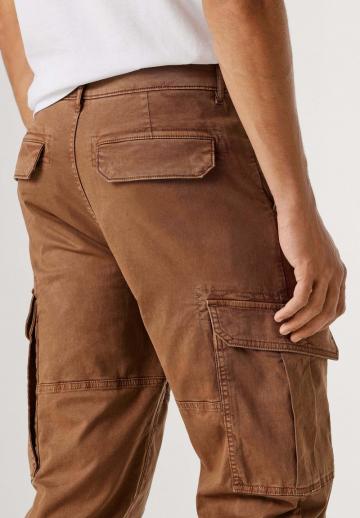 Брюки с накладными карманами
