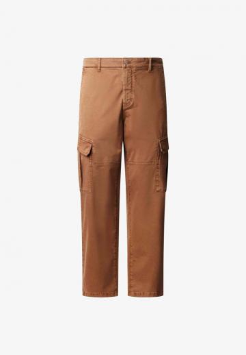 Брюки с накладными карманами