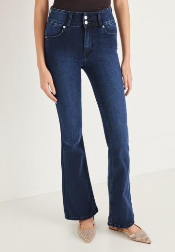 Клешеные джинсы