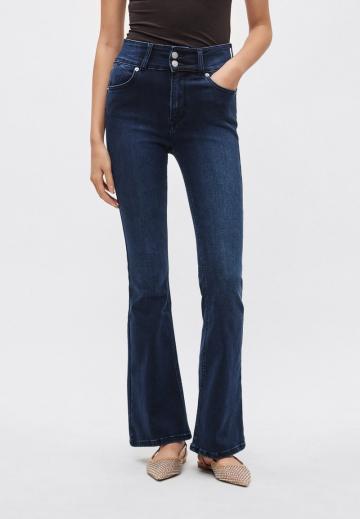 Клешеные джинсы