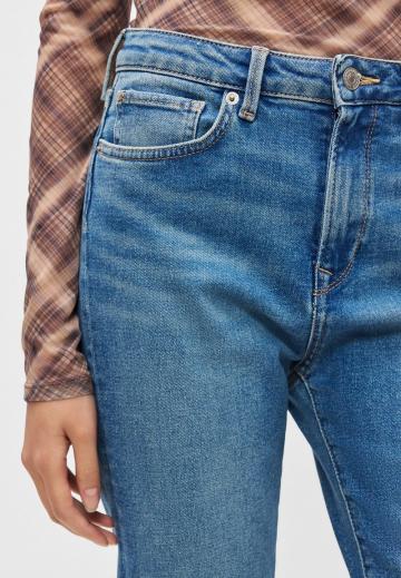 Клешеные джинсы