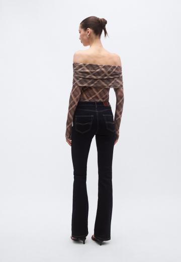 Клешеные джинсы