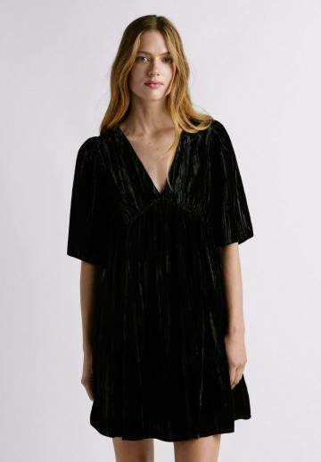 Короткое платье