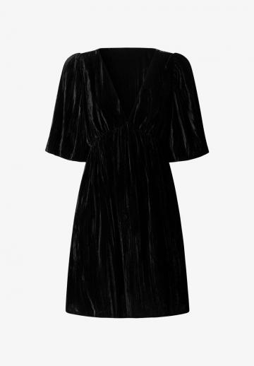 Короткое платье