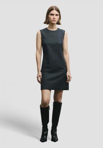 Короткое платье