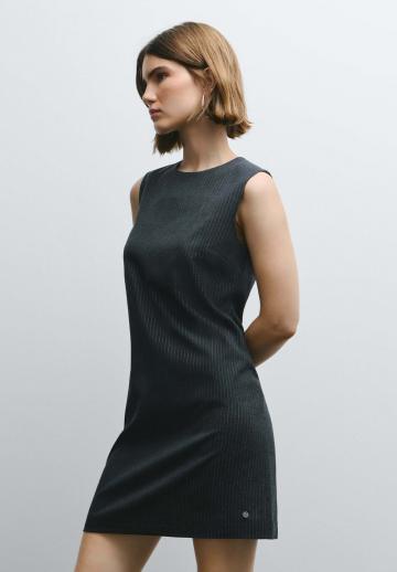 Короткое платье
