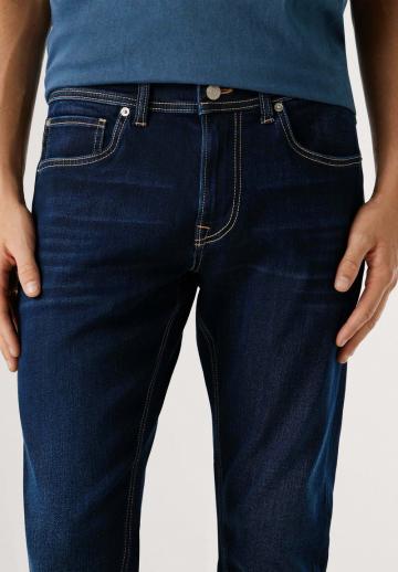 Узкие джинсы