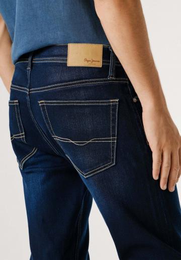 Узкие джинсы