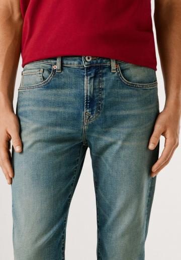 Узкие джинсы