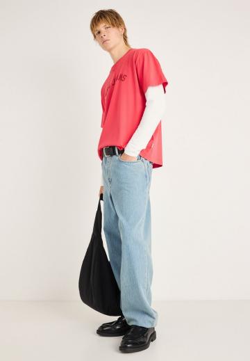 Свободные джинсы