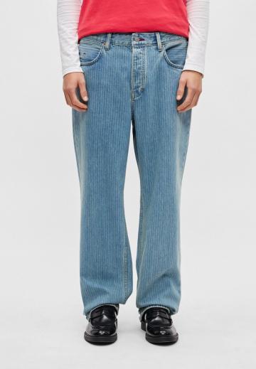 Свободные джинсы
