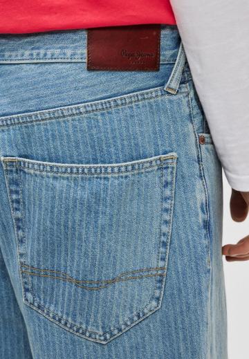 Свободные джинсы