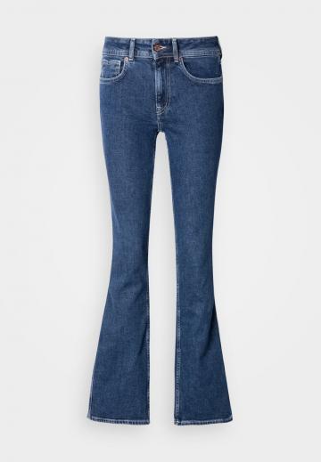 Клешеные брюки