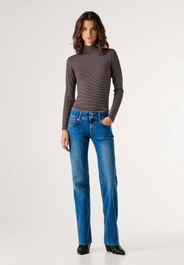 Прямые джинсы