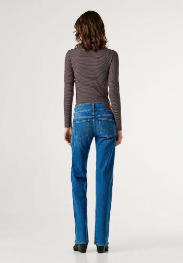 Прямые джинсы