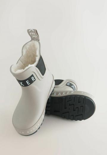 Резиновые сапоги