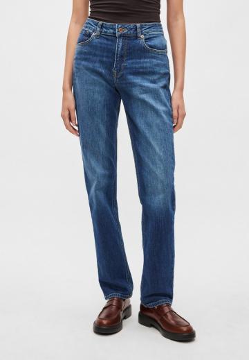 Прямые джинсы