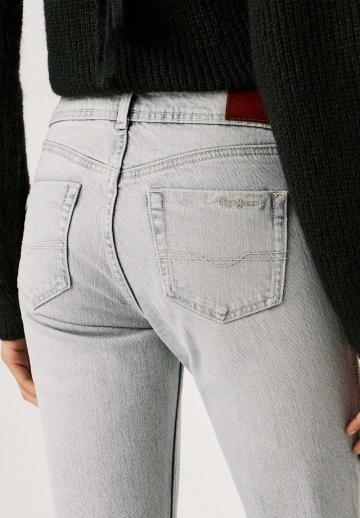 Клешеные брюки