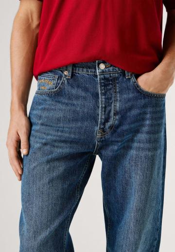 Прямые джинсы