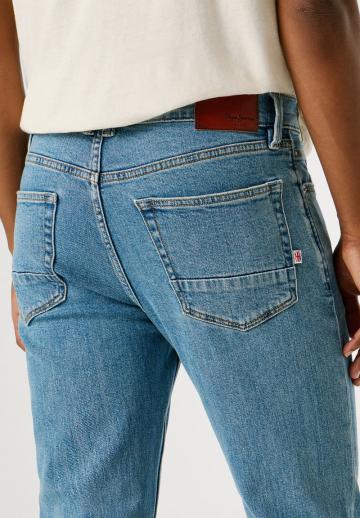 Узкие джинсы