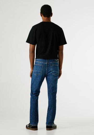 Узкие джинсы