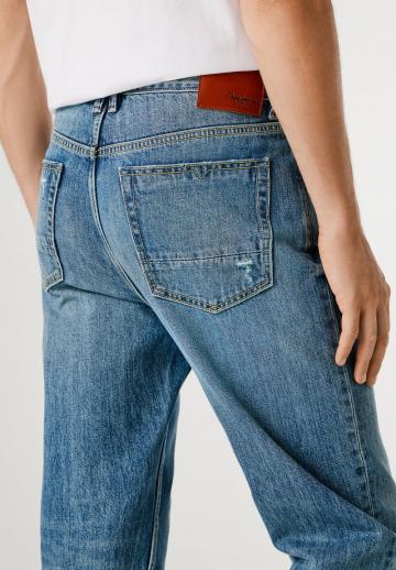 Прямые джинсы