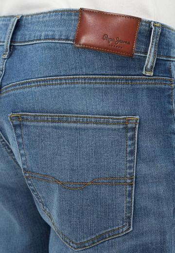 Прямые джинсы