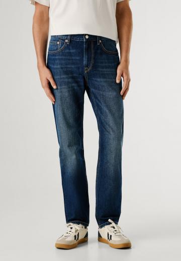Прямые джинсы