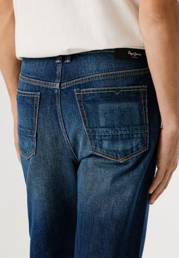 Прямые джинсы