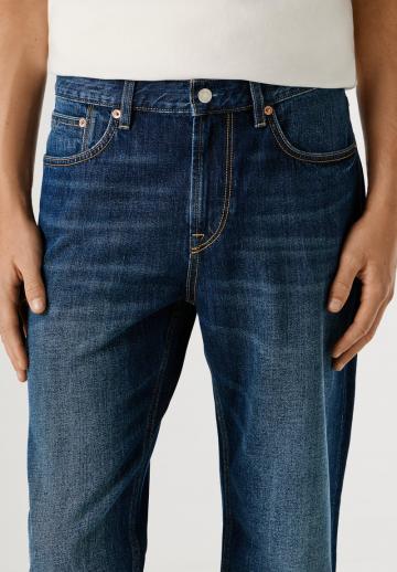 Прямые джинсы
