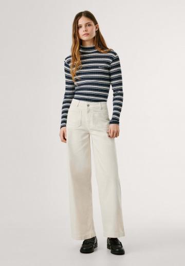 Пуловер в полоску