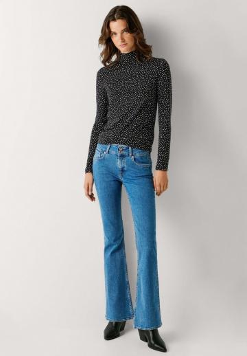 Клешеные джинсы