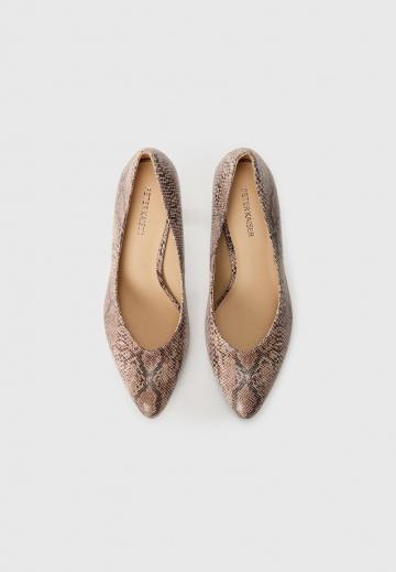 Туфли на высоком каблуке