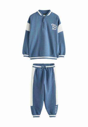 Набор одежды