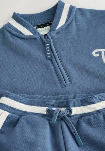 Набор одежды