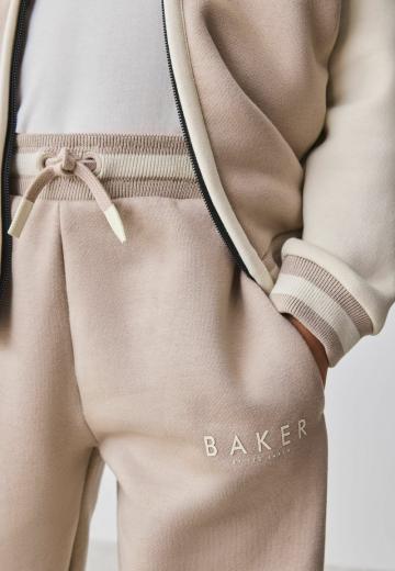 Набор одежды