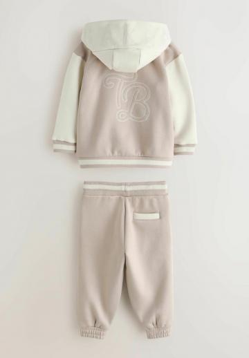 Набор одежды