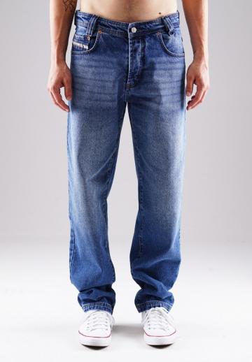 Прямые джинсы