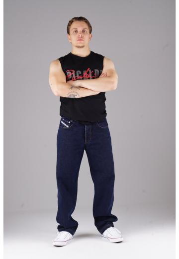 Прямые джинсы