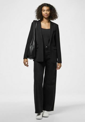 Короткое пальто