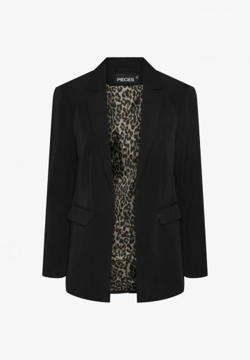 Короткое пальто