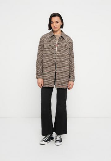 Короткое пальто