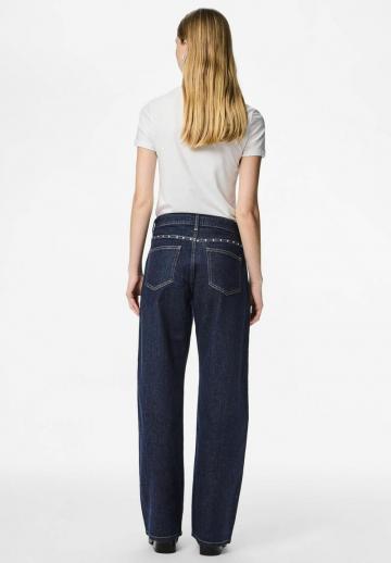 Прямые джинсы