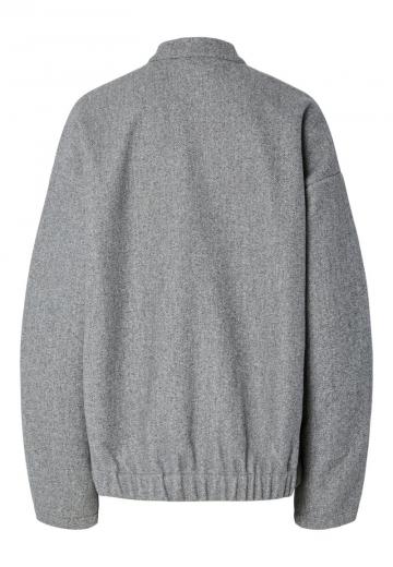 Куртка с накладнымит карманами