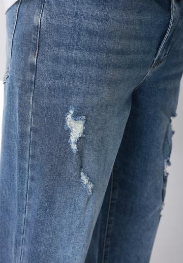 Прямые джинсы