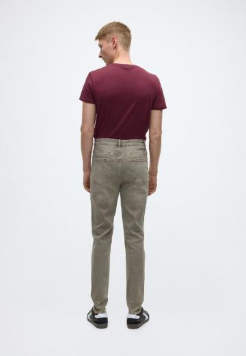 Узкие джинсы